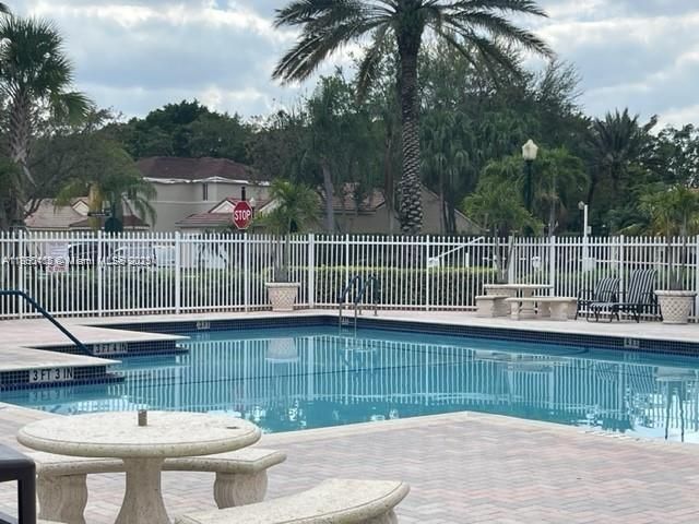 Недавно арендовано: $2,800 (2 спален, 2 ванн, 1131 Квадратных фут)