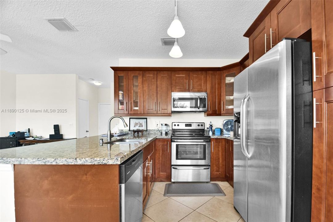 В аренду: $3,875 (4 спален, 2 ванн, 2059 Квадратных фут)