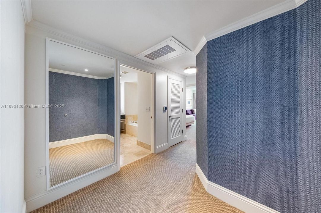 For Sale: $950,000 (0 beds, 1 baths, 526 Square Feet)