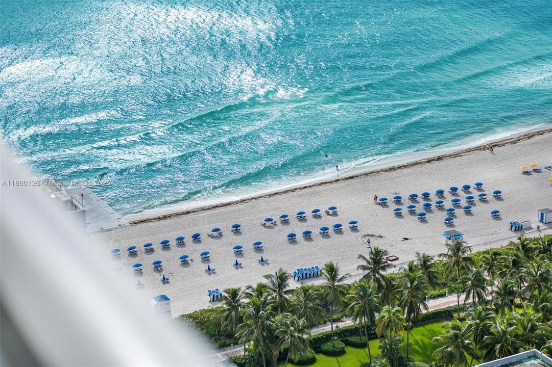 For Sale: $950,000 (0 beds, 1 baths, 526 Square Feet)