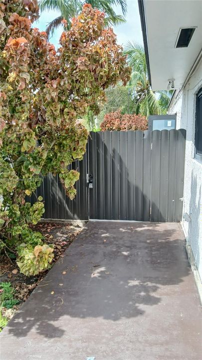 En Renta: $1,600 (1 camas, 1 baños, 2884 Pies cuadrados)