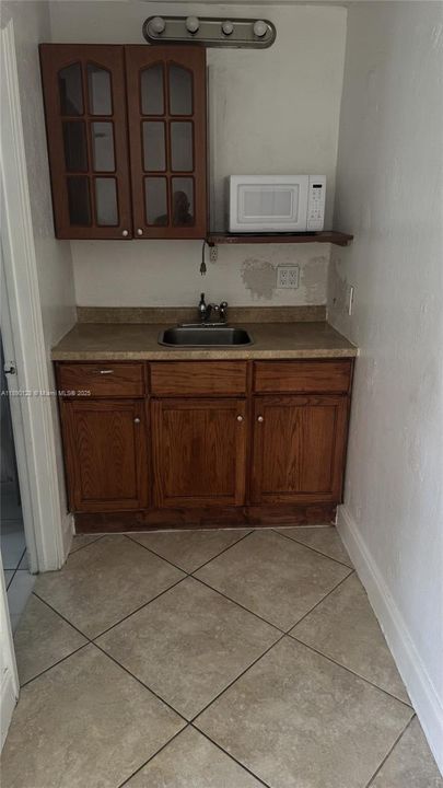 En Renta: $1,600 (1 camas, 1 baños, 2884 Pies cuadrados)