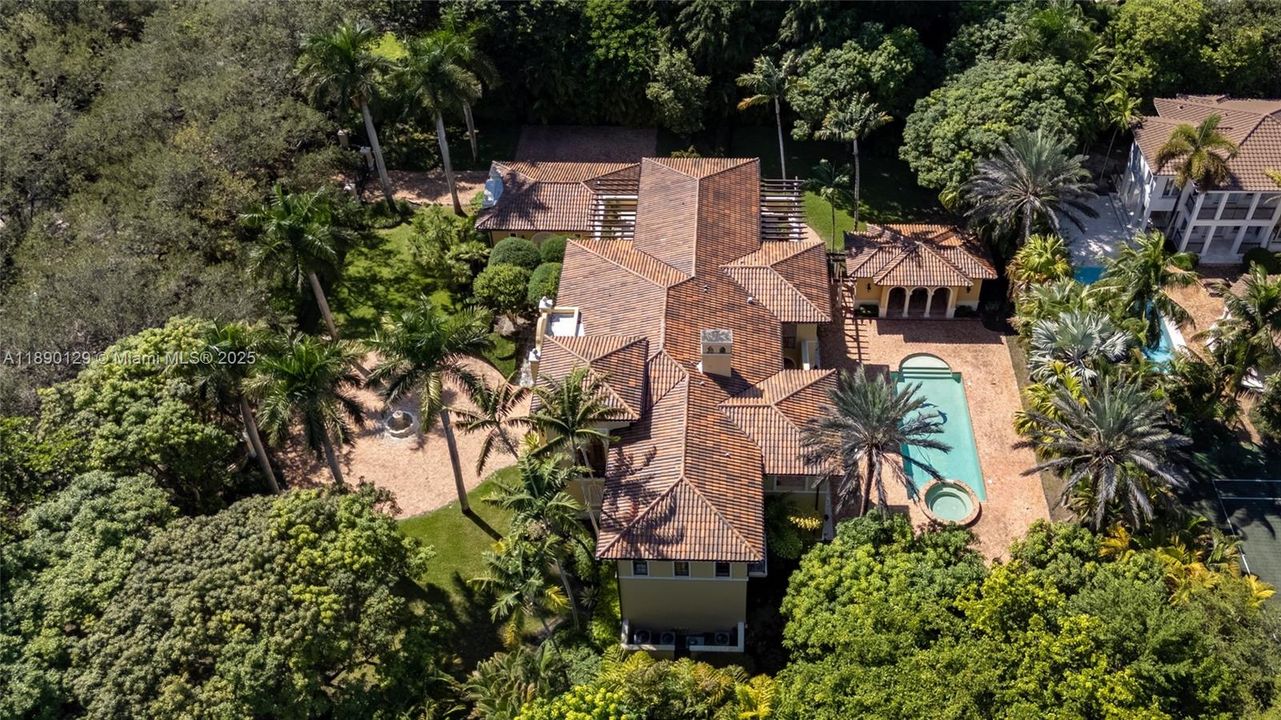 For Sale: $6,200,000 (7 beds, 7 baths, 6631 Square Feet)