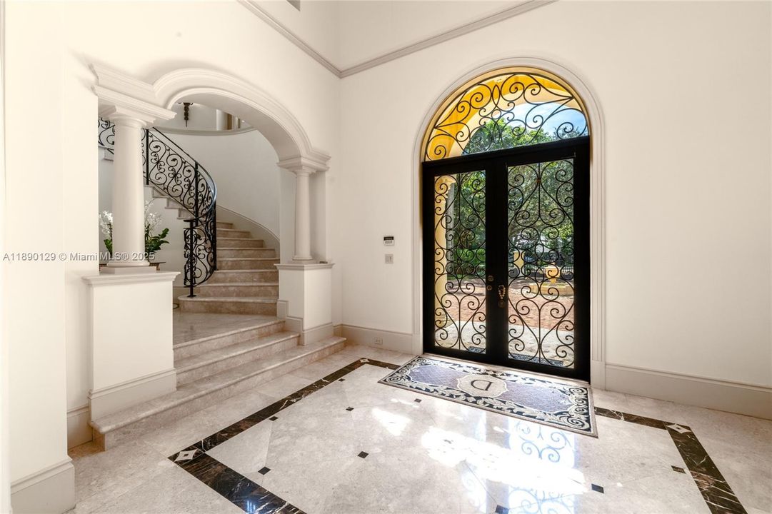 For Sale: $6,200,000 (7 beds, 7 baths, 6631 Square Feet)