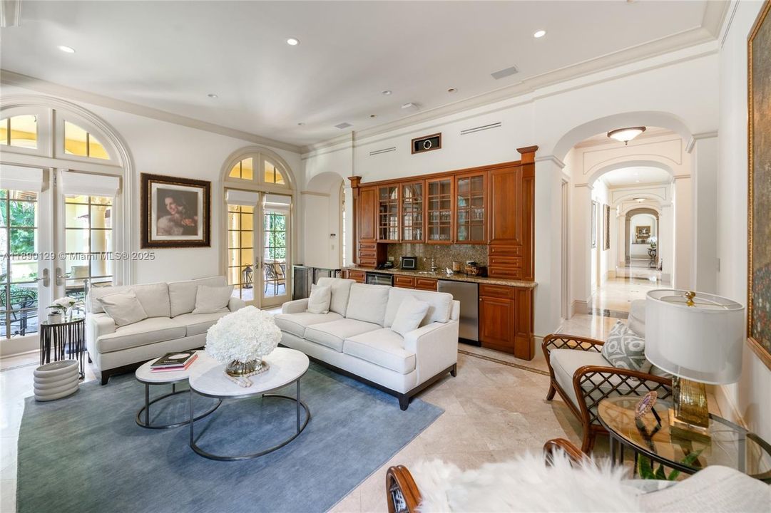 For Sale: $6,200,000 (7 beds, 7 baths, 6631 Square Feet)