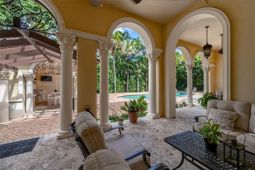 For Sale: $6,200,000 (7 beds, 7 baths, 6631 Square Feet)