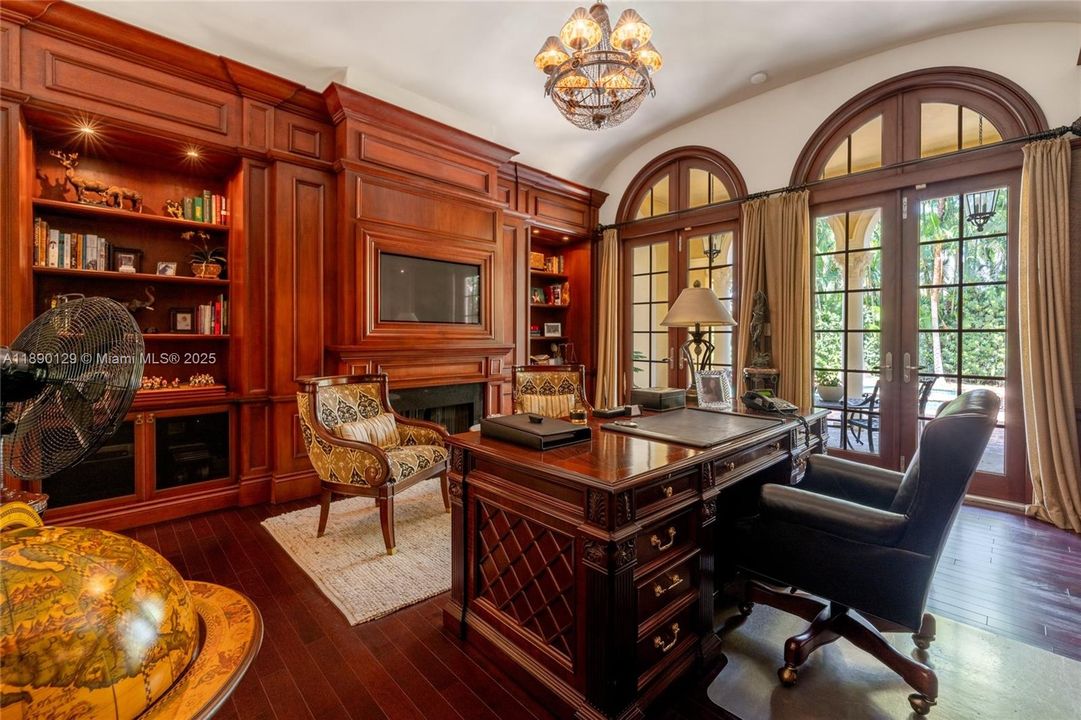 For Sale: $6,200,000 (7 beds, 7 baths, 6631 Square Feet)