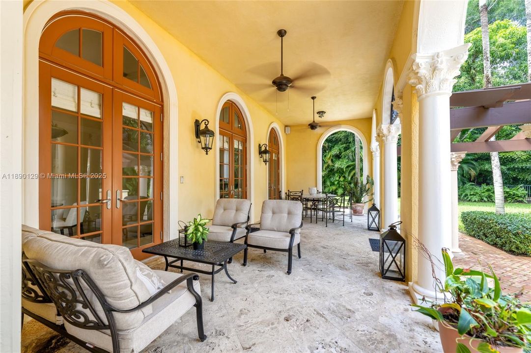 For Sale: $6,200,000 (7 beds, 7 baths, 6631 Square Feet)