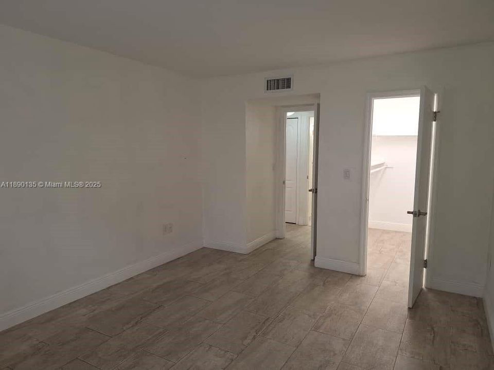 Под контрактом: $265,000 (1 спален, 1 ванн, 854 Квадратных фут)