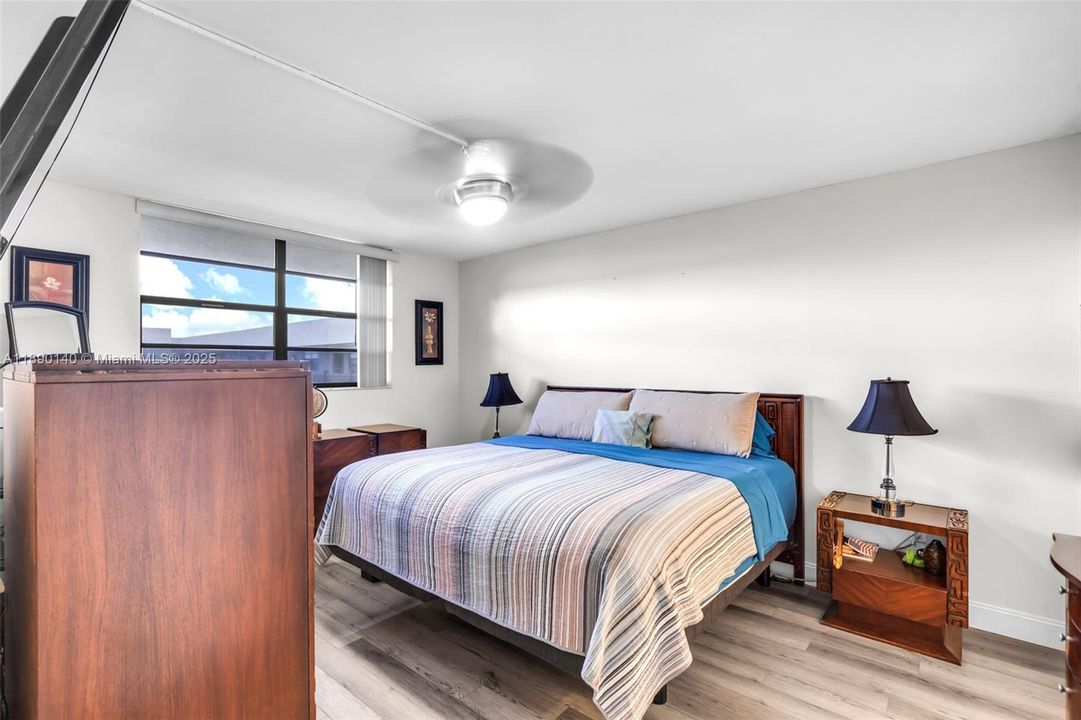 En Venta: $212,900 (2 camas, 2 baños, 852 Pies cuadrados)