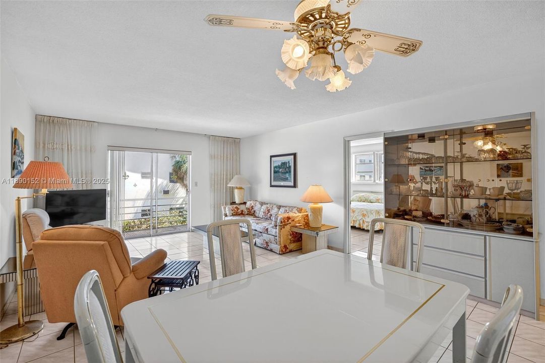 En Venta: $49,999 (1 camas, 1 baños, 883 Pies cuadrados)