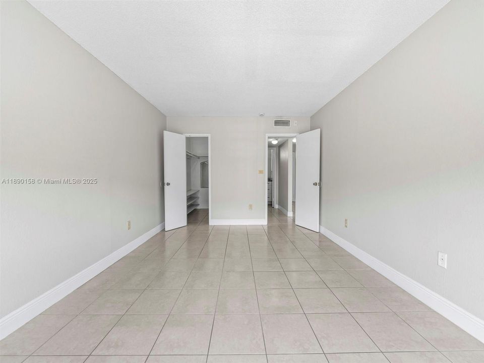 最近租的: $1,650 (1 贝兹, 1 浴室, 755 平方英尺)