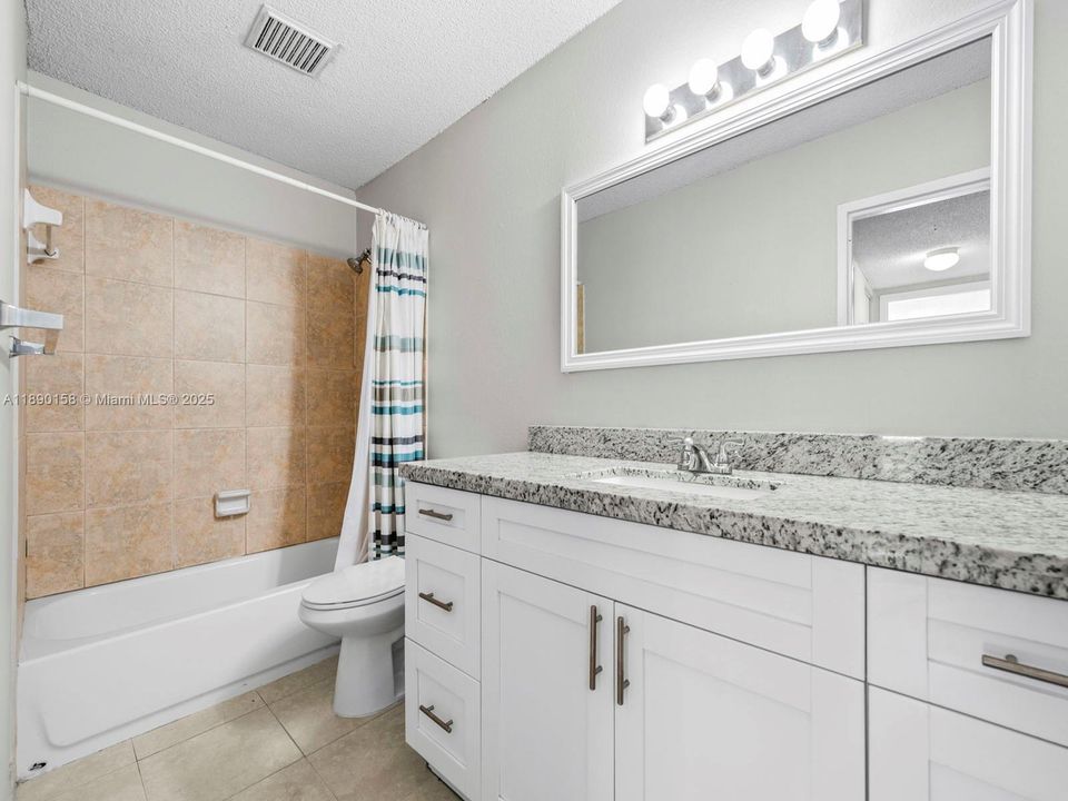 最近租的: $1,650 (1 贝兹, 1 浴室, 755 平方英尺)