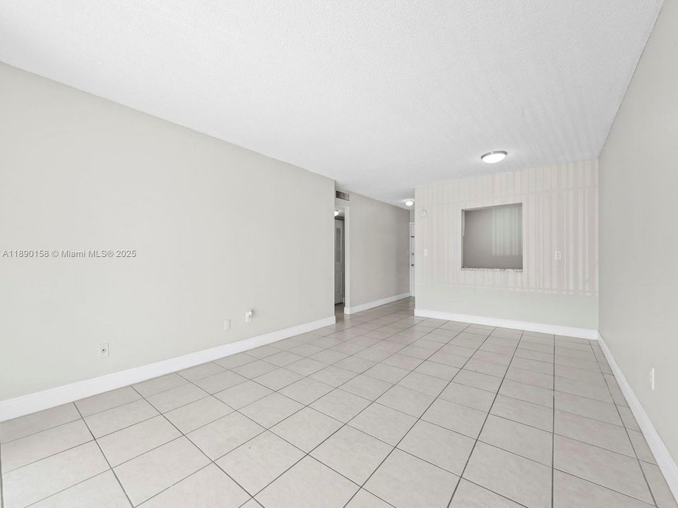 最近租的: $1,650 (1 贝兹, 1 浴室, 755 平方英尺)