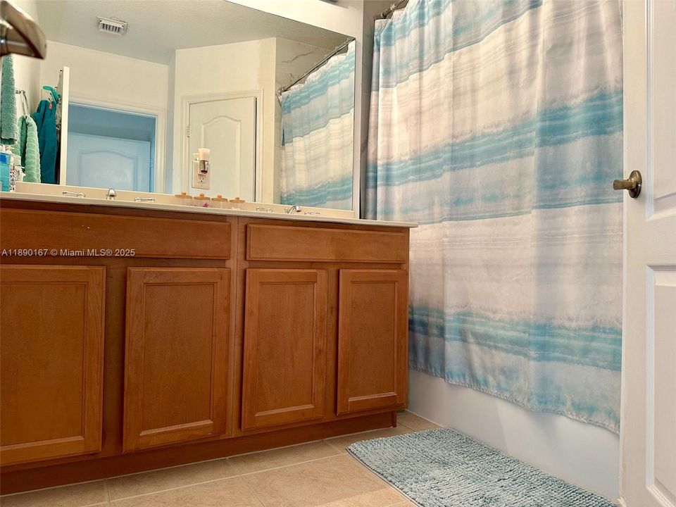 Недавно арендовано: $2,690 (3 спален, 2 ванн, 1850 Квадратных фут)