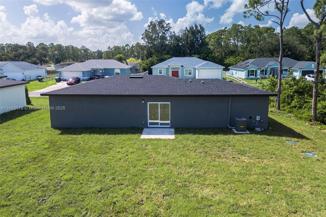 Active With Contract: $306,800 (3 beds, 2 baths, 1250 Square Feet)