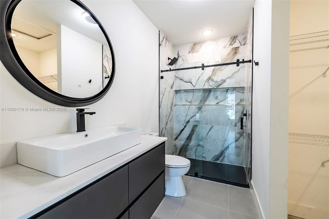 Active With Contract: $306,800 (3 beds, 2 baths, 1250 Square Feet)