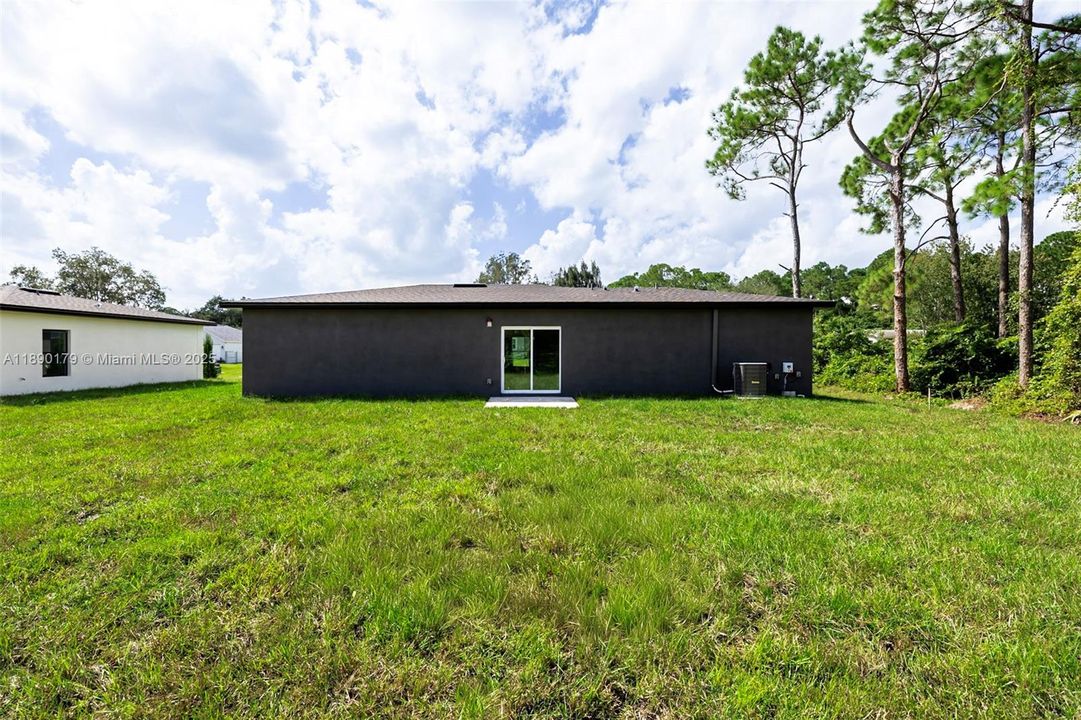 Active With Contract: $306,800 (3 beds, 2 baths, 1250 Square Feet)