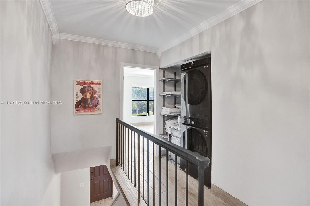 For Sale: $799,000 (2 beds, 2 baths, 1550 Square Feet)