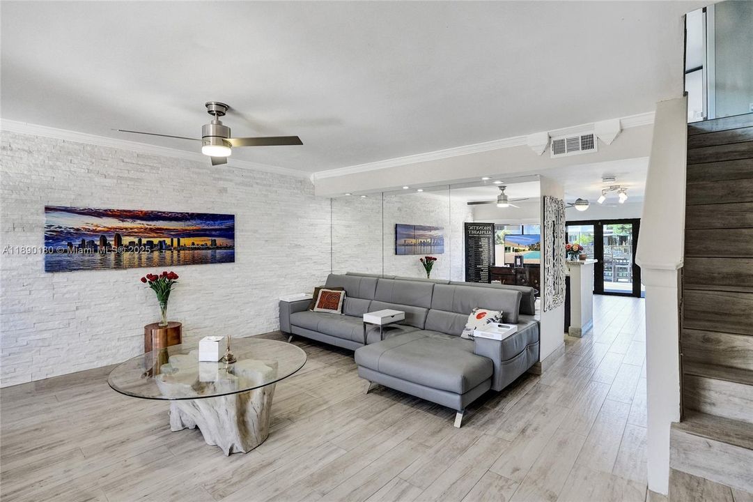 For Sale: $799,000 (2 beds, 2 baths, 1550 Square Feet)