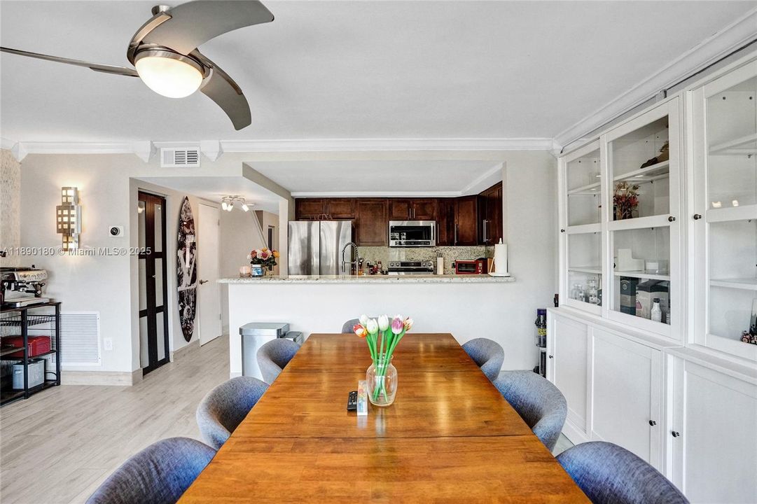 For Sale: $799,000 (2 beds, 2 baths, 1550 Square Feet)