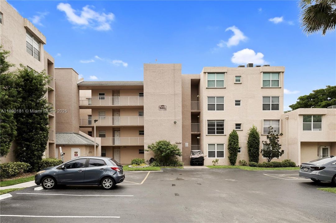 В аренду: $1,850 (2 спален, 2 ванн, 1025 Квадратных фут)