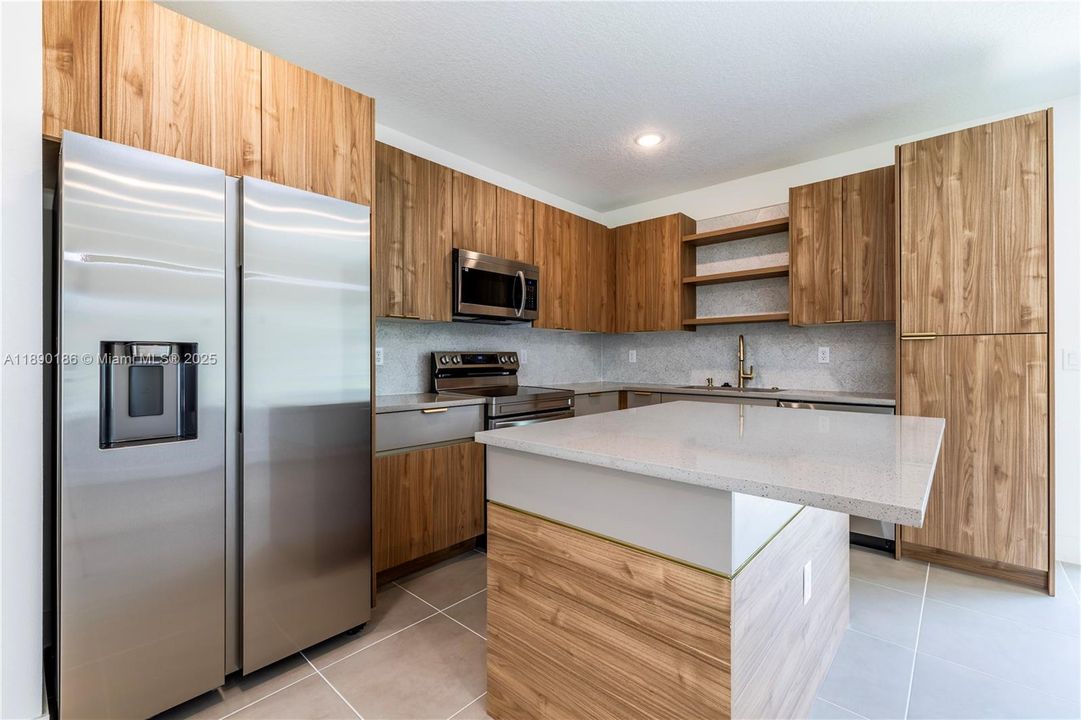 For Sale: $295,900 (3 beds, 2 baths, 1250 Square Feet)