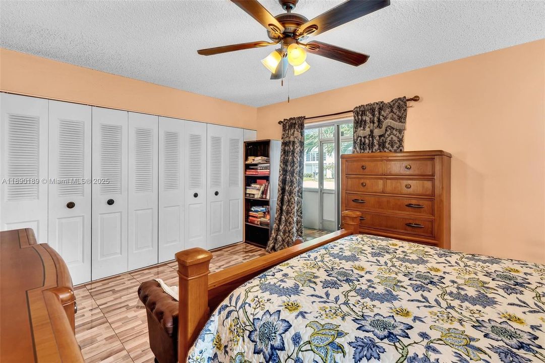 待售: $95,000 (1 贝兹, 1 浴室, 700 平方英尺)