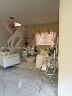 В аренду: $5,200 (5 спален, 3 ванн, 2637 Квадратных фут)