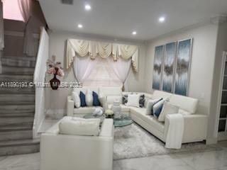 В аренду: $5,200 (5 спален, 3 ванн, 2637 Квадратных фут)