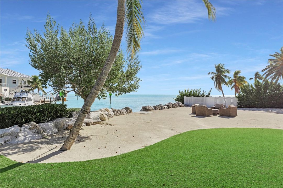 For Sale: $7,995,000 (4 beds, 5 baths, 4048 Square Feet)