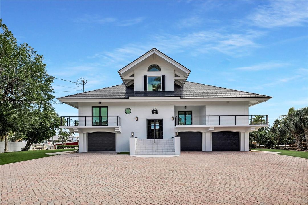 For Sale: $7,995,000 (4 beds, 5 baths, 4048 Square Feet)