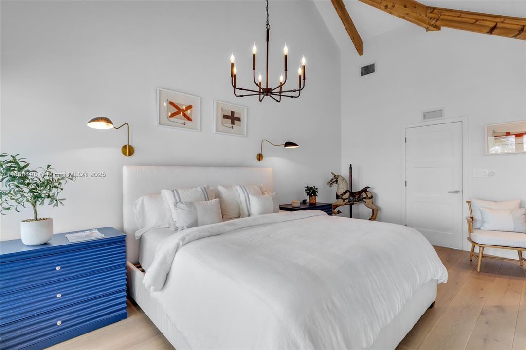 For Sale: $7,995,000 (4 beds, 5 baths, 4048 Square Feet)