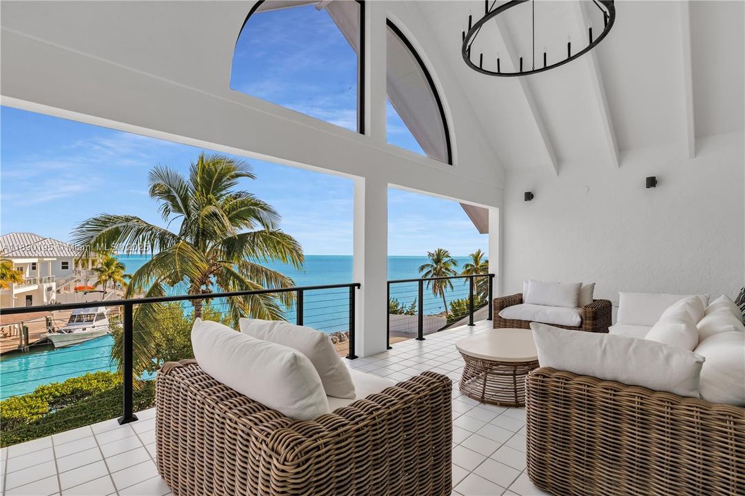 For Sale: $7,995,000 (4 beds, 5 baths, 4048 Square Feet)