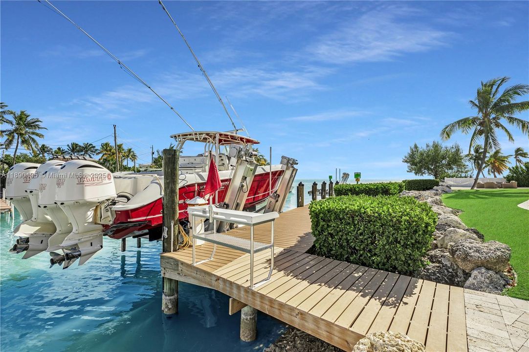 For Sale: $7,995,000 (4 beds, 5 baths, 4048 Square Feet)