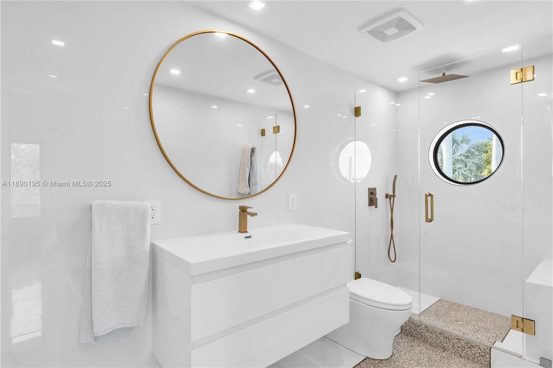 For Sale: $7,995,000 (4 beds, 5 baths, 4048 Square Feet)