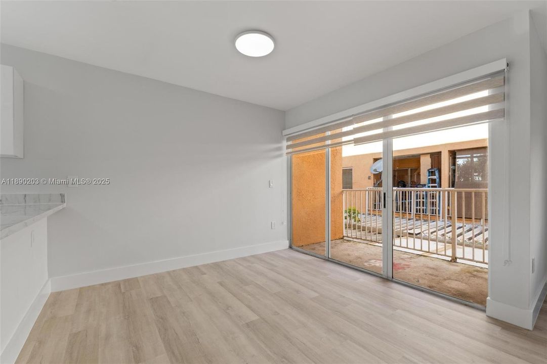 Недавно арендовано: $2,500 (3 спален, 2 ванн, 1220 Квадратных фут)