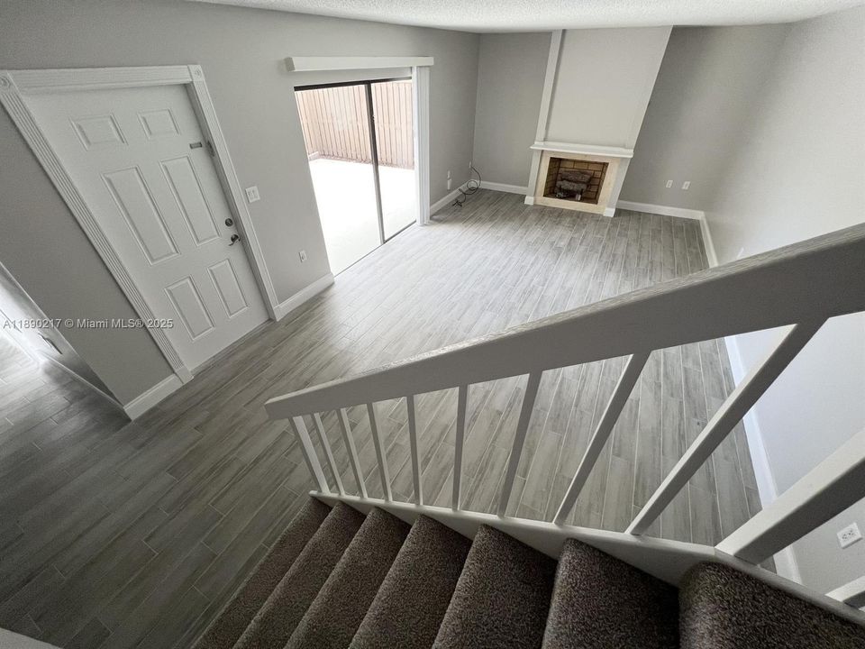 Recientemente alquilado: $2,600 (2 camas, 2 baños, 1236 Pies cuadrados)