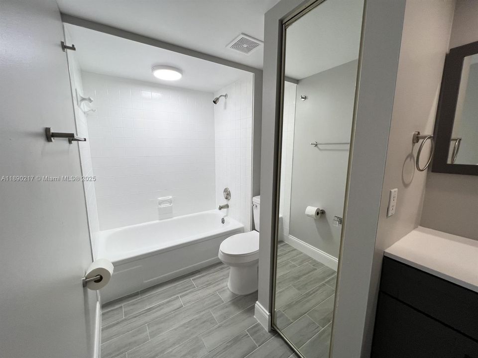 Recientemente alquilado: $2,600 (2 camas, 2 baños, 1236 Pies cuadrados)