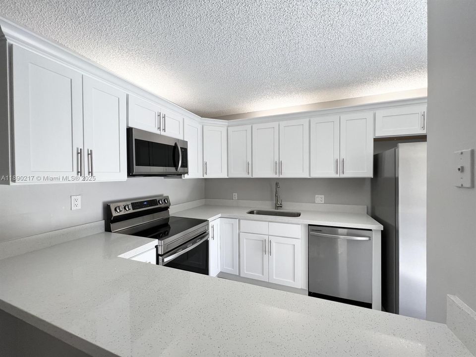 Recientemente alquilado: $2,600 (2 camas, 2 baños, 1236 Pies cuadrados)