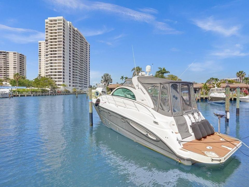 En Venta: $699,000 (0.04 acres)