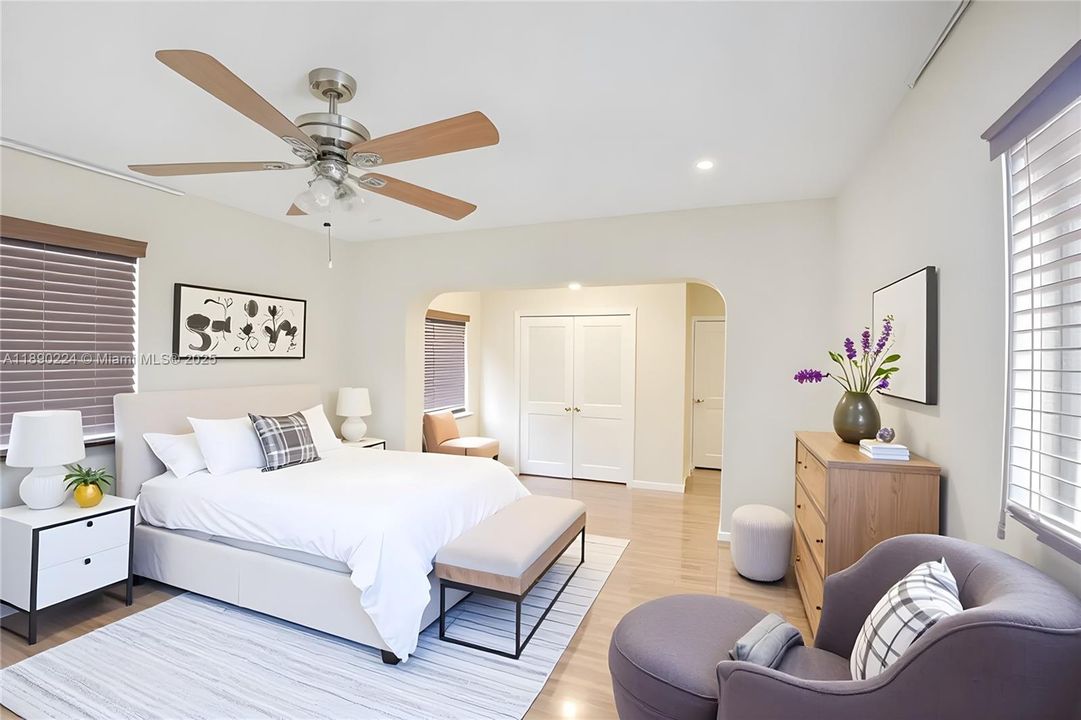 Active With Contract: $550,000 (3 beds, 2 baths, 866 Square Feet)