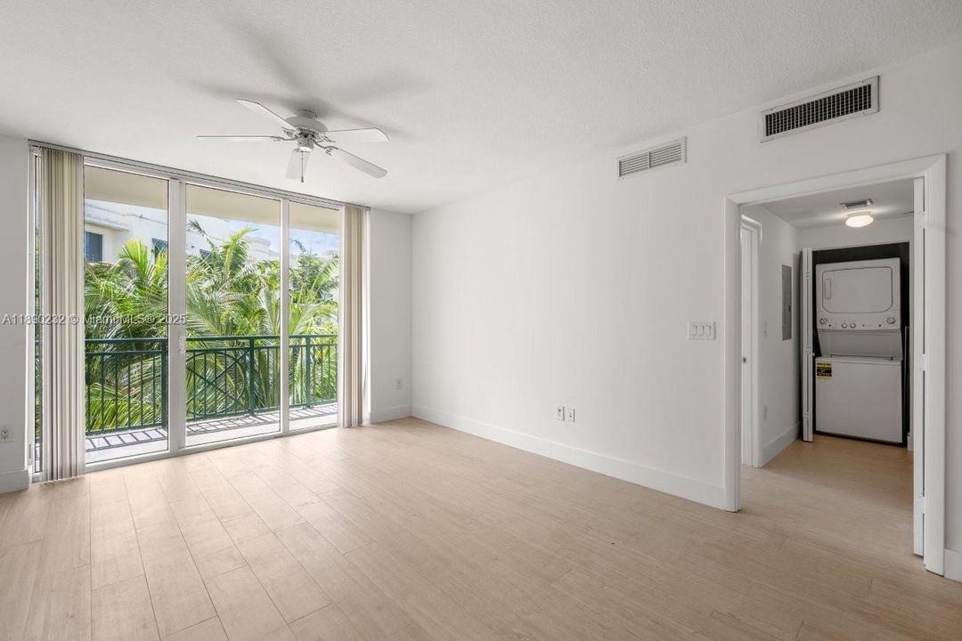 Activo con contrato: $2,900 (2 camas, 2 baños, 1144 Pies cuadrados)