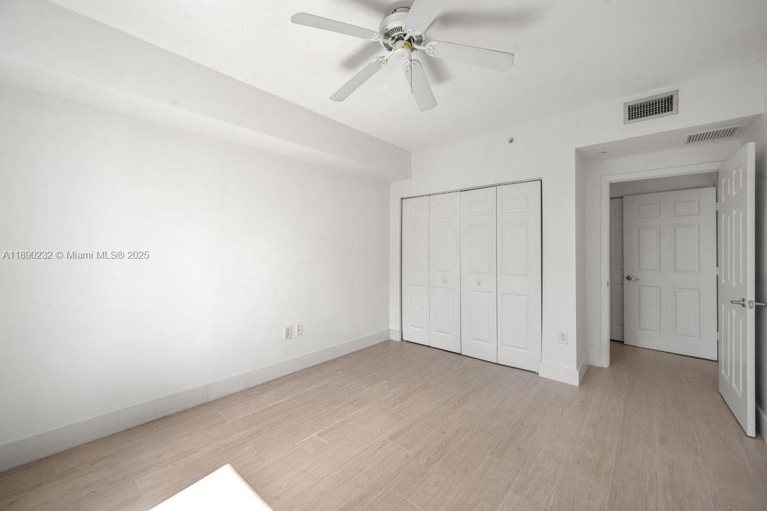 Activo con contrato: $2,900 (2 camas, 2 baños, 1144 Pies cuadrados)