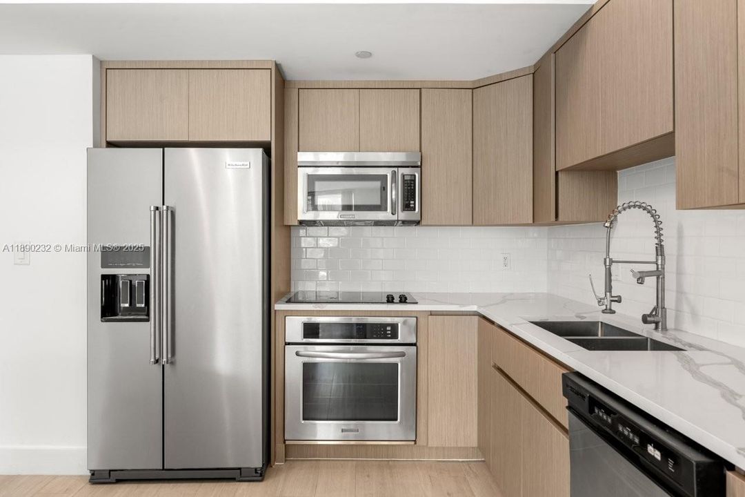 Activo con contrato: $2,900 (2 camas, 2 baños, 1144 Pies cuadrados)