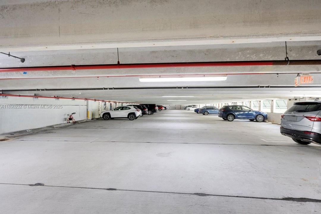 Activo con contrato: $2,900 (2 camas, 2 baños, 1144 Pies cuadrados)