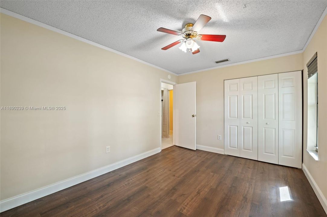 Recently Sold: $330,000 (2 beds, 2 baths, 1074 Square Feet)