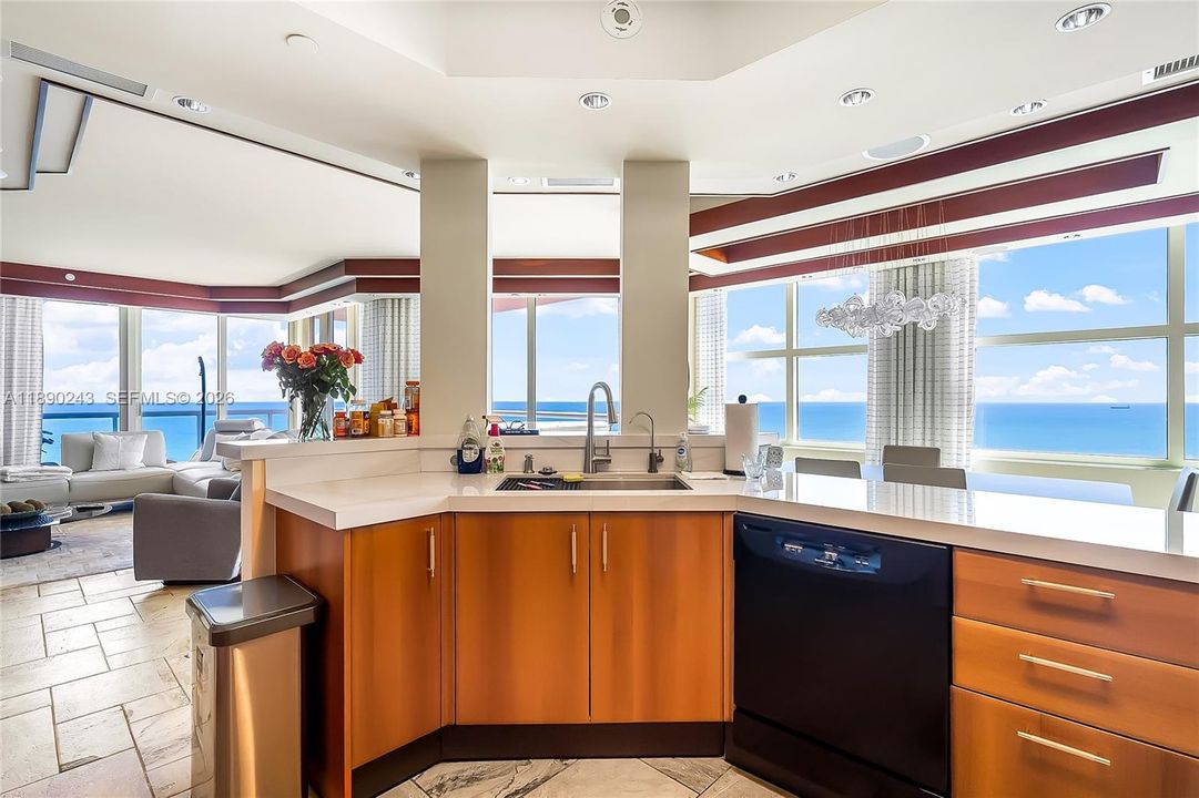 Active With Contract: $10,500 (3 beds, 2 baths, 2623 Square Feet)