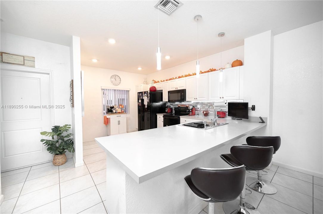 For Sale: $415,000 (3 beds, 2 baths, 1442 Square Feet)