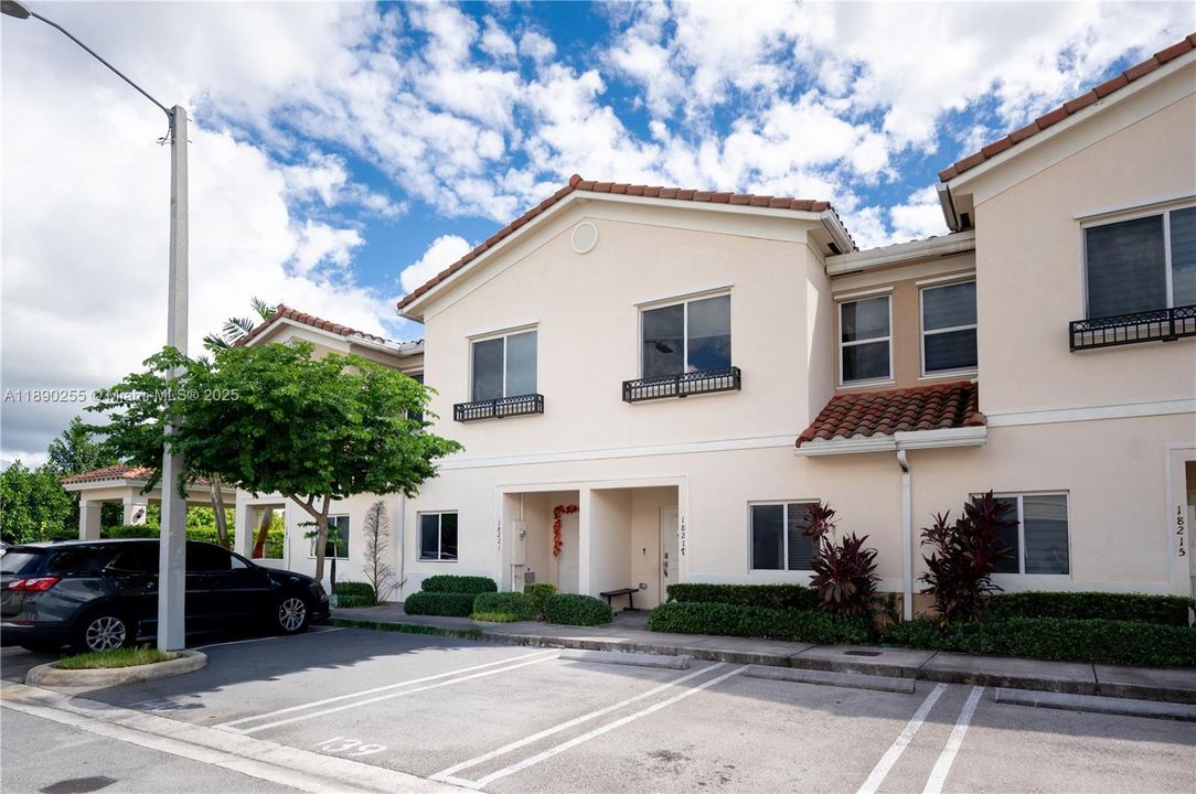 For Sale: $415,000 (3 beds, 2 baths, 1442 Square Feet)